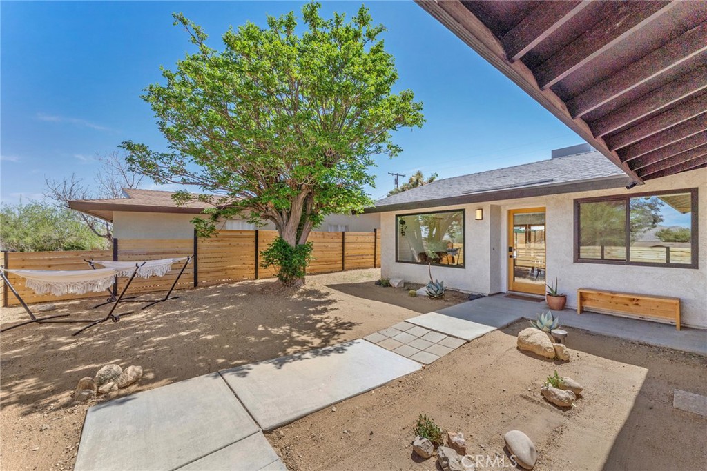 61483 Capilla Property Photo 1