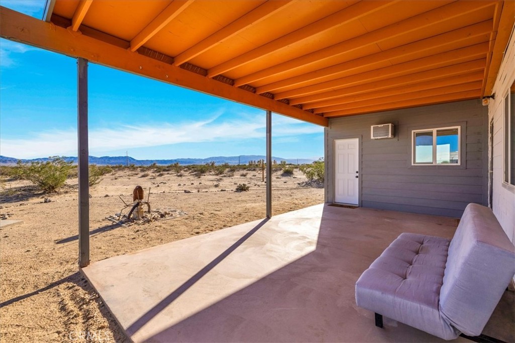 84753 Eddie Albert Property Photo 2