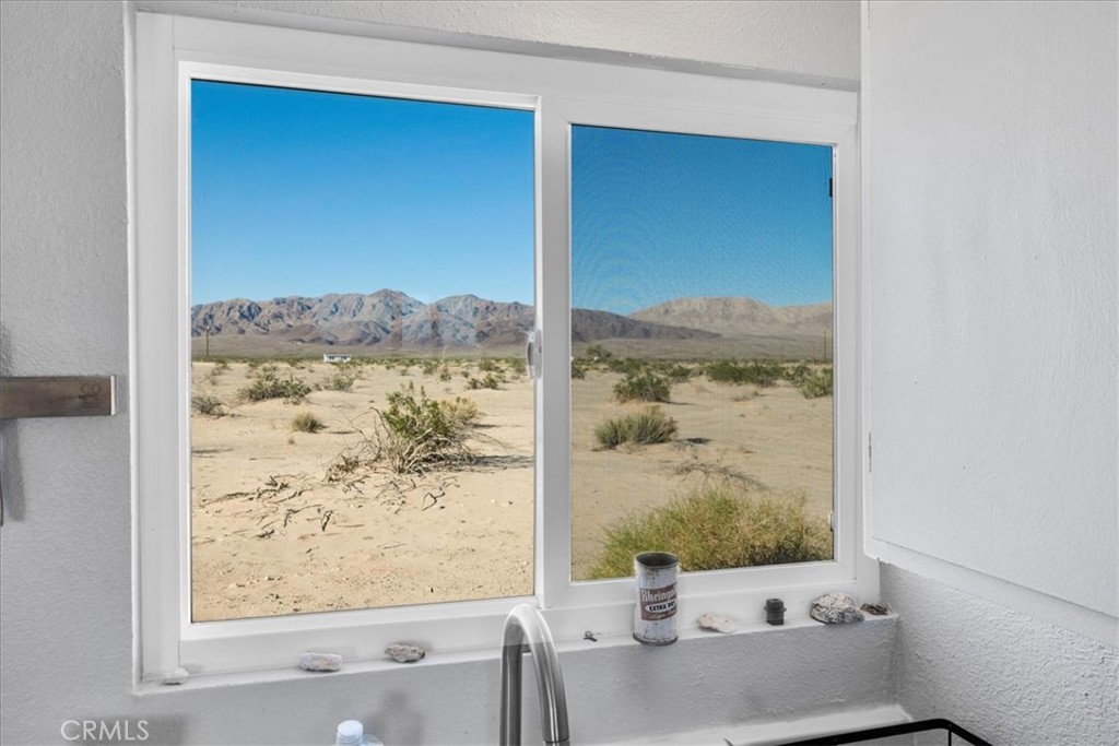 84753 Eddie Albert Property Photo 12
