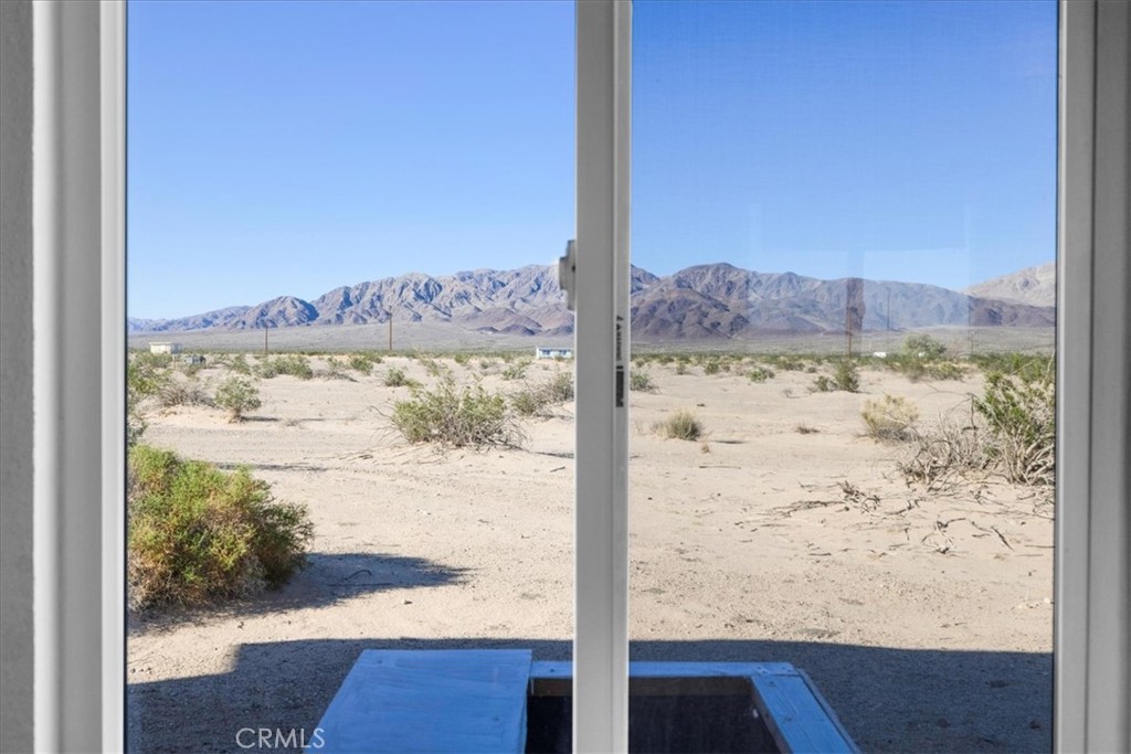 84753 Eddie Albert Property Photo 14