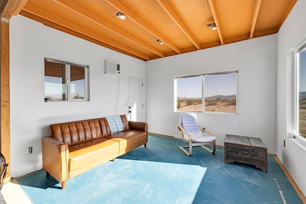 84753 Eddie Albert Property Photo 18