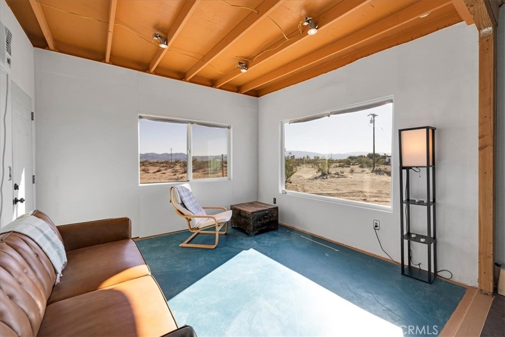 84753 Eddie Albert Property Photo 19