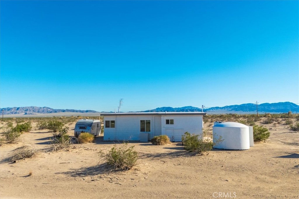 84753 Eddie Albert Property Photo 24