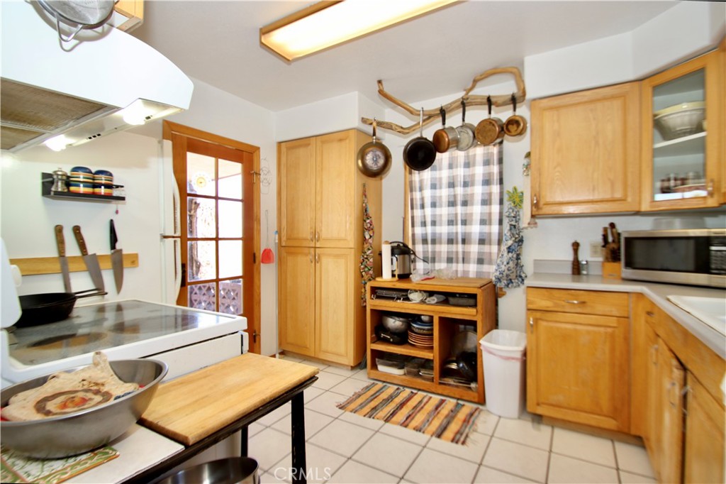 7000 Mantonya Road Property Photo 8
