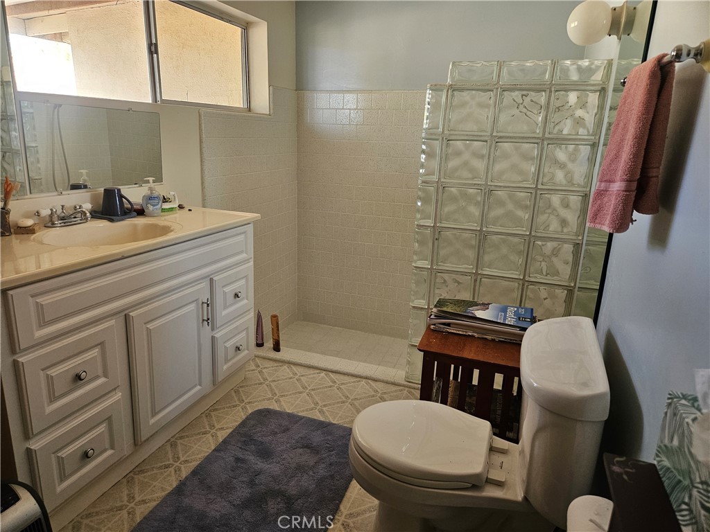 7000 Mantonya Road Property Photo 16