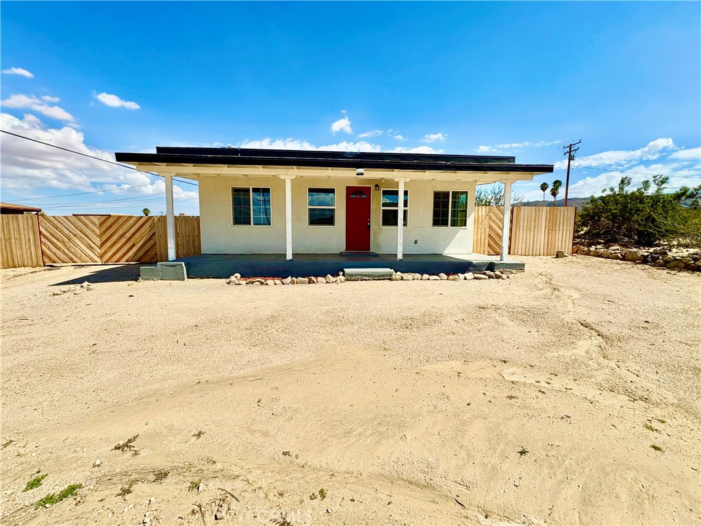 7481 Araby Property Photo 3