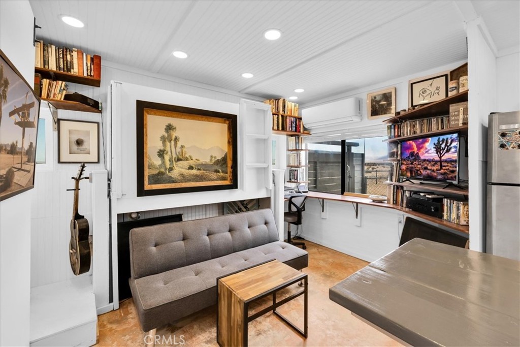 84951 Amboy Road Property Photo 4