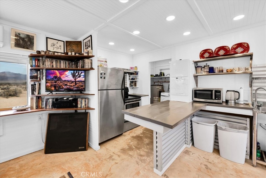 84951 Amboy Road Property Photo 10