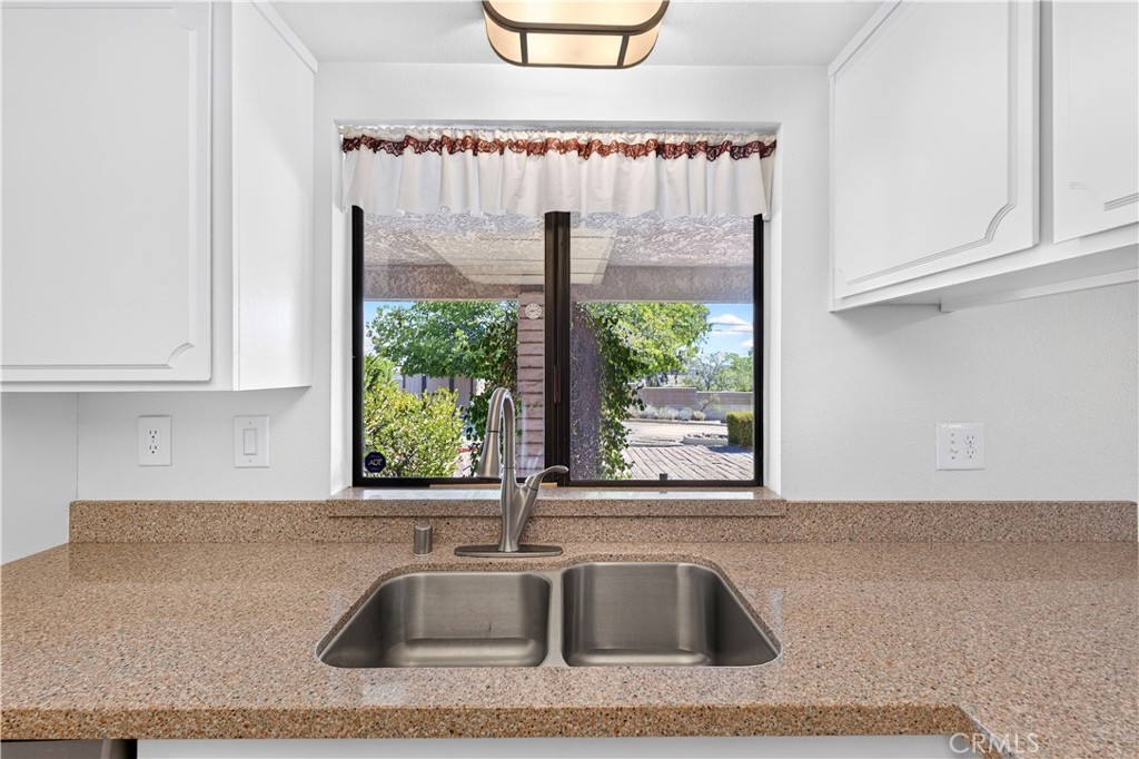 7569 San Remo Property Photo 12