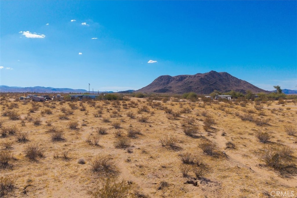 60309 Applegate Way Property Photo 9