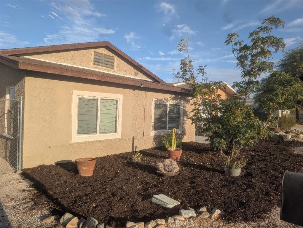 6583 Oasis Property Photo 1