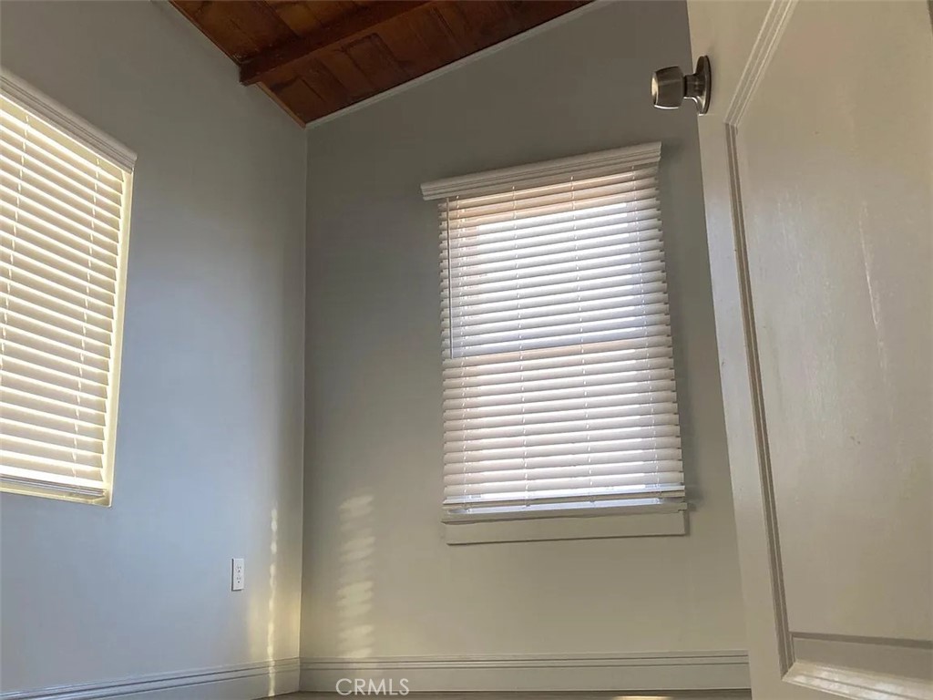 6583 Oasis Property Photo 8