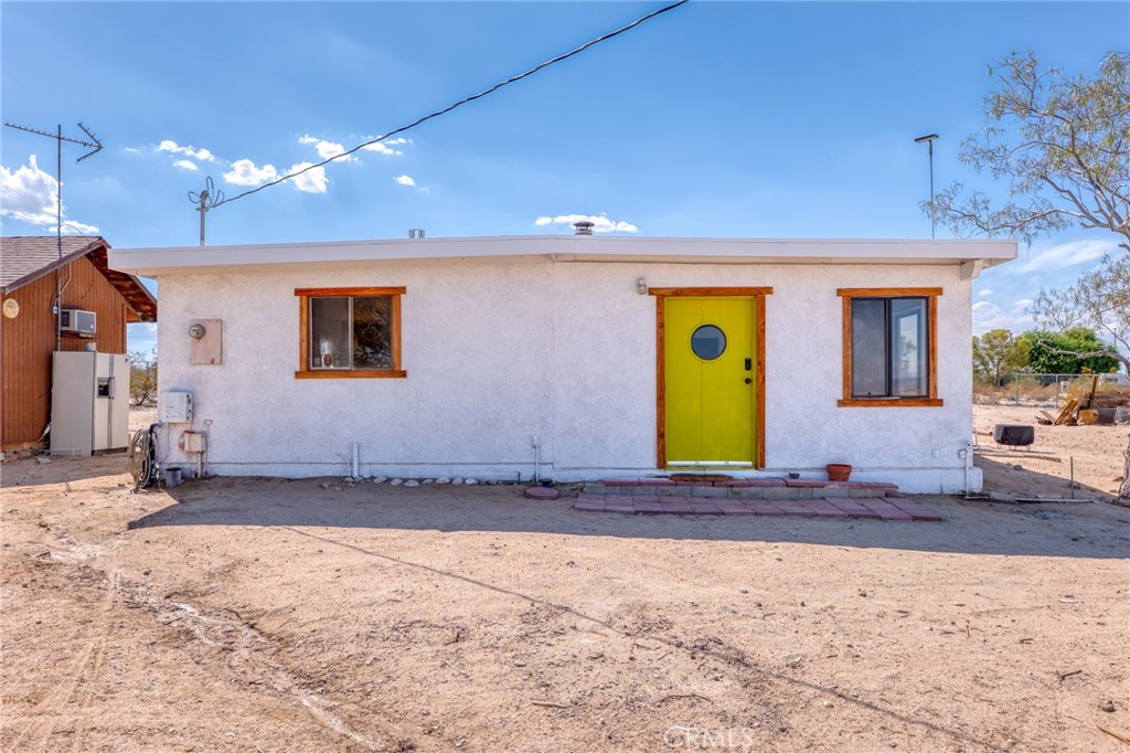 69833 Sunny Sands Property Photo 1