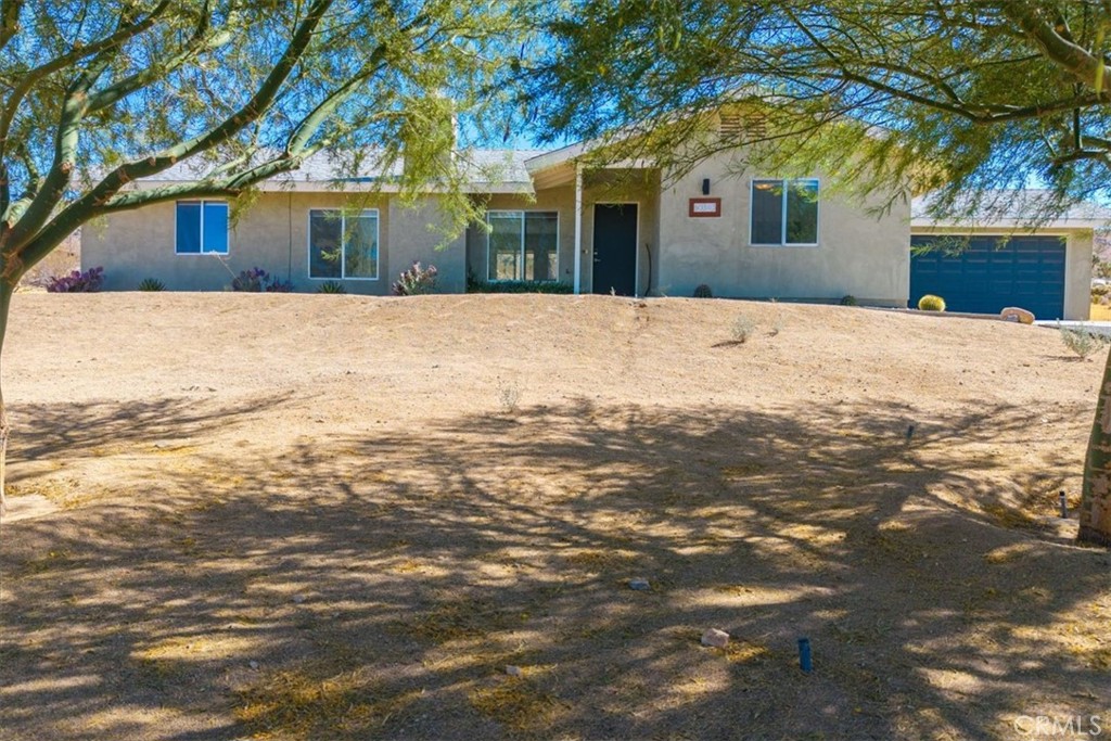 60313 Pueblo Trail Property Photo 1