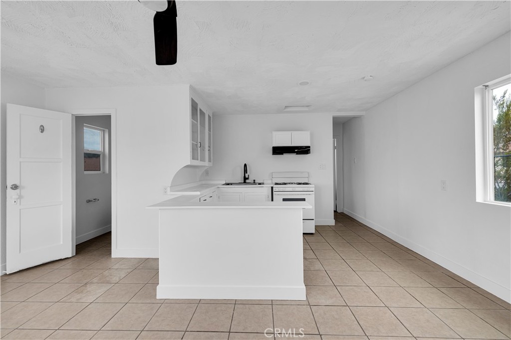 6104 Chia Avenue Property Photo 7