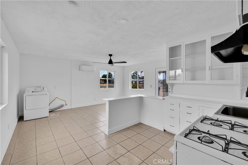 6104 Chia Avenue Property Photo 10