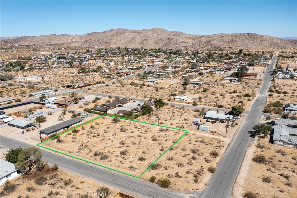 61900 Verbena Road Property Photo 3