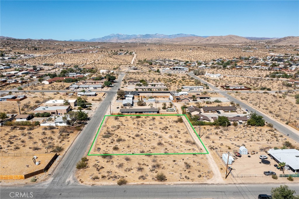 61900 Verbena Road Property Photo 5