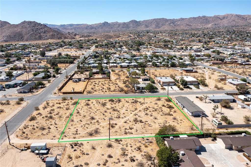 61900 Verbena Road Property Photo 11