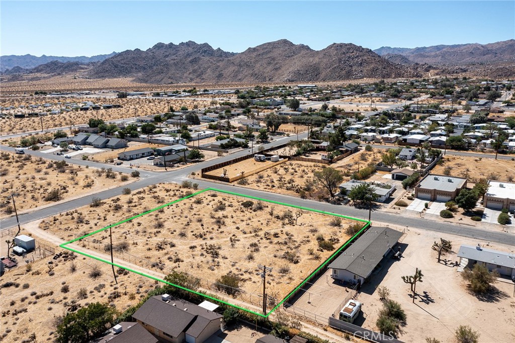 61900 Verbena Road Property Photo 13
