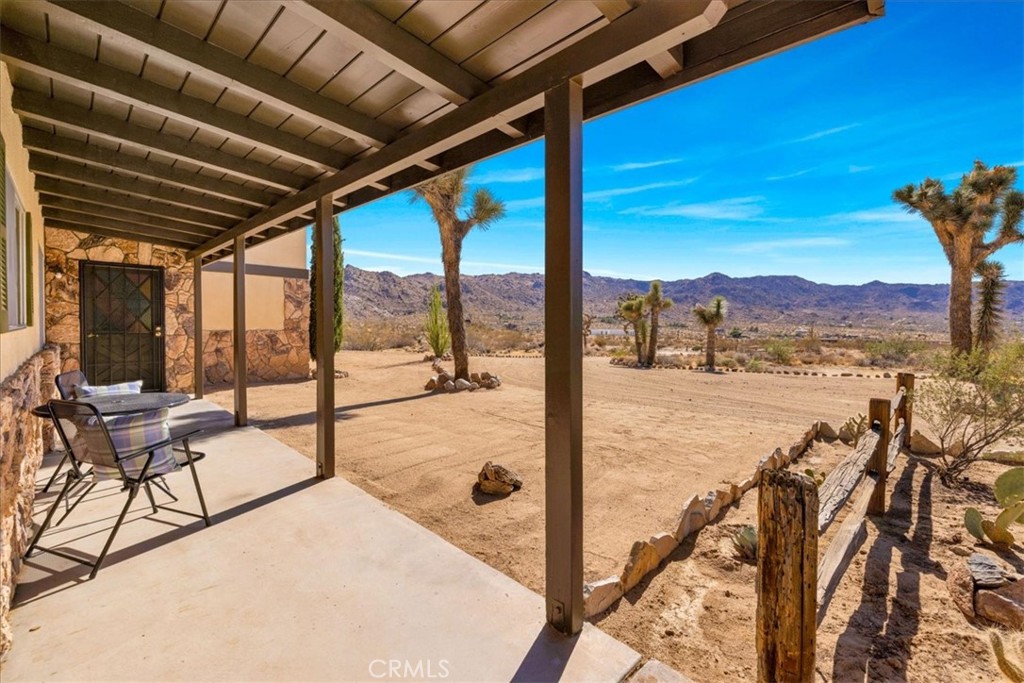 8715 Desert Shadows Road Property Photo 3