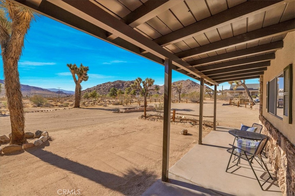 8715 Desert Shadows Road Property Photo 7