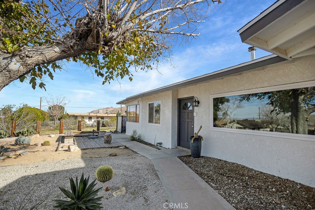 61537 Valley View Drive Property Photo 1