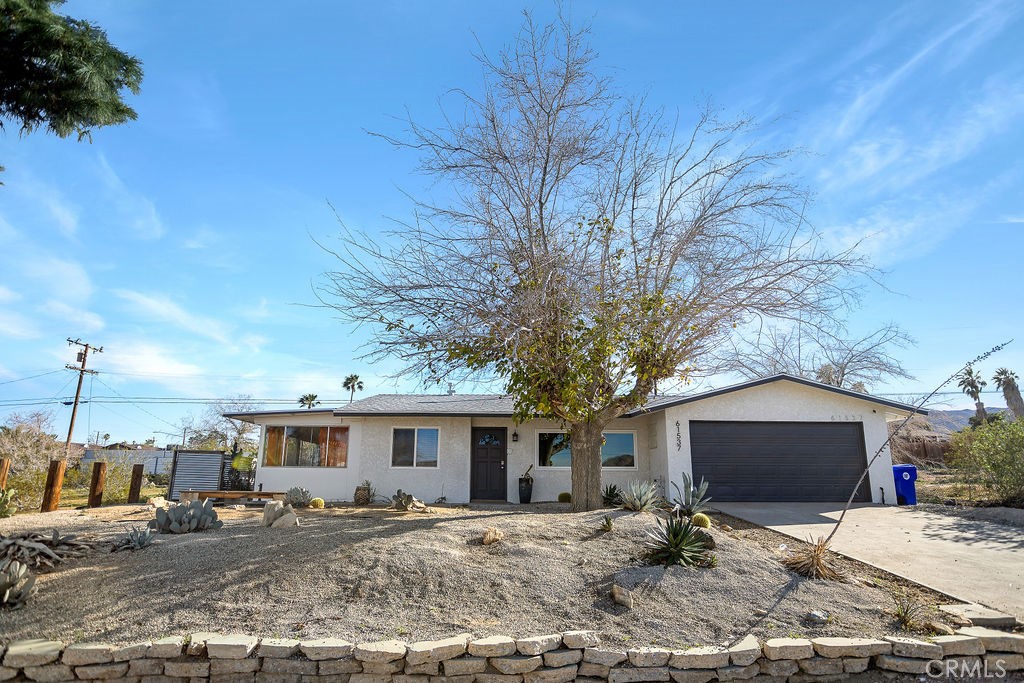 61537 Valley View Drive Property Photo 2