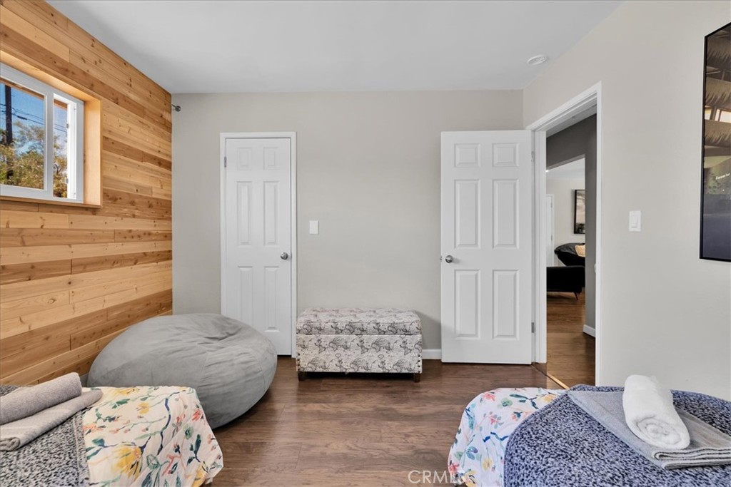 61537 Valley View Drive Property Photo 9