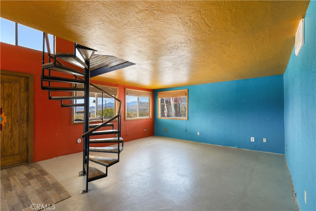 10219 N Star Property Photo 8