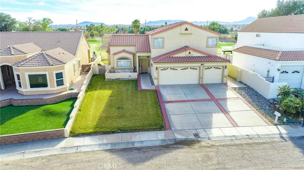 915 Beach Drive Property Photo 3