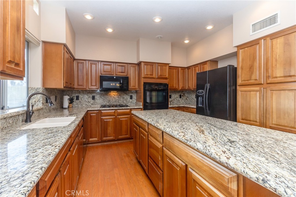 915 Beach Drive Property Photo 31