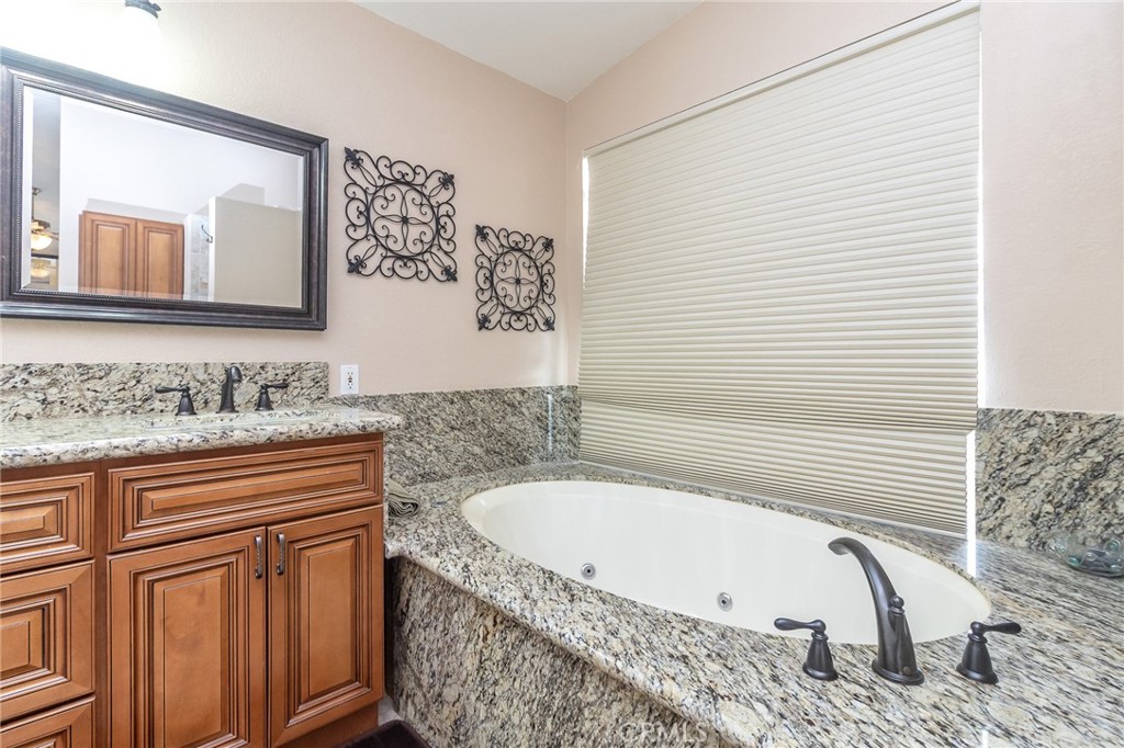 915 Beach Drive Property Photo 39