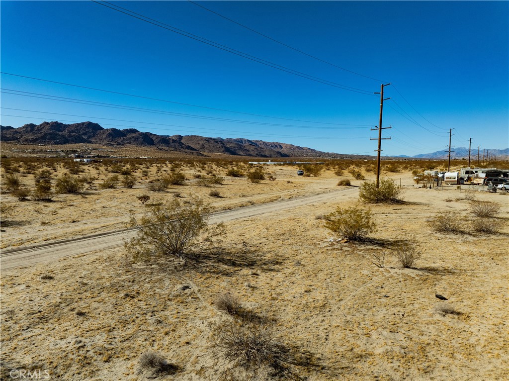 64004 Desert Trail Drive Property Photo 16