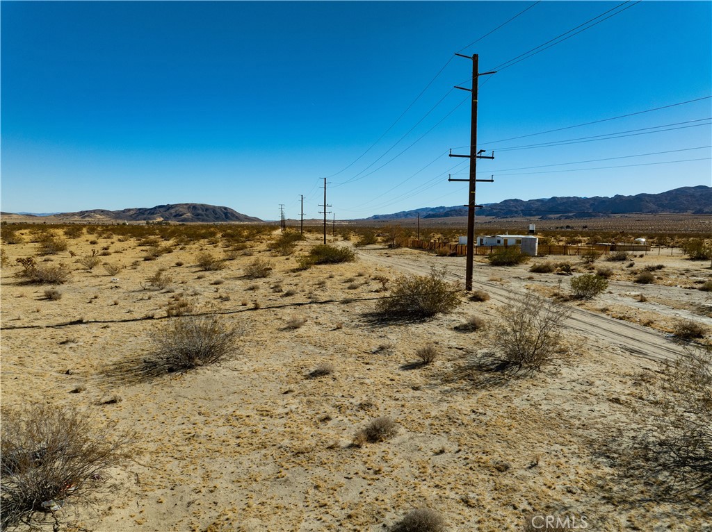 64004 Desert Trail Drive Property Photo 17