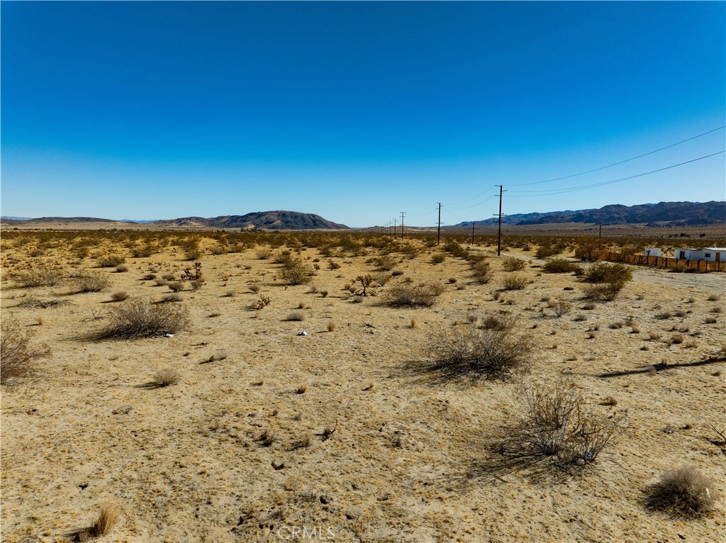 64004 Desert Trail Drive Property Photo 20