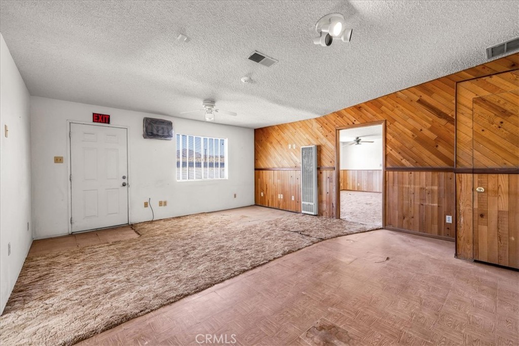 56166 Handley Property Photo 7