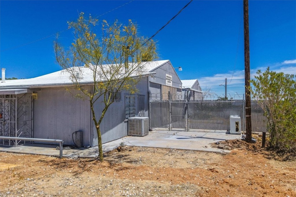 56166 Handley Property Photo 47