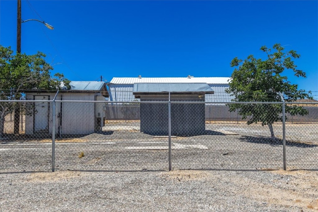 56166 Handley Property Photo 54