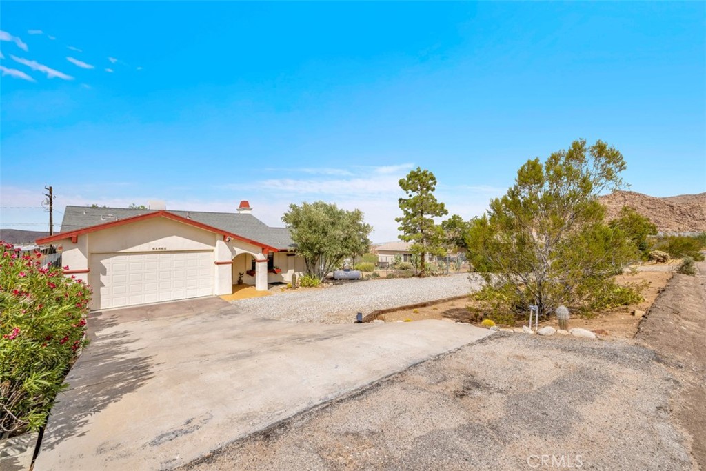 61864 Alta Mura Property Photo 2