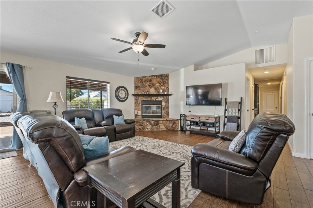 58235 Paxton Property Photo 26