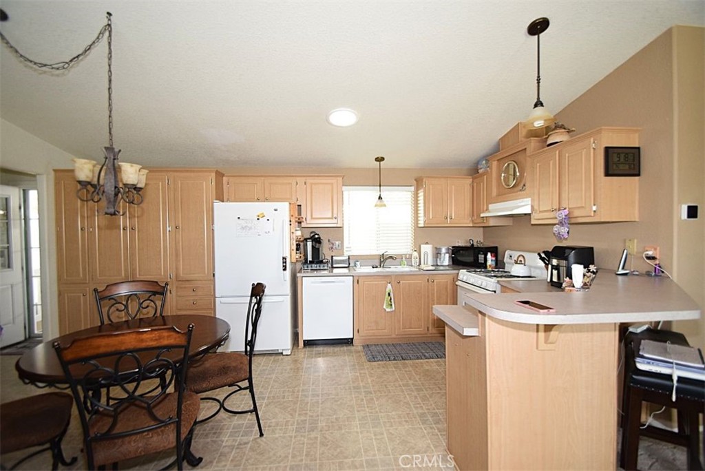 54999 Martinez Trail 13 Property Photo 8