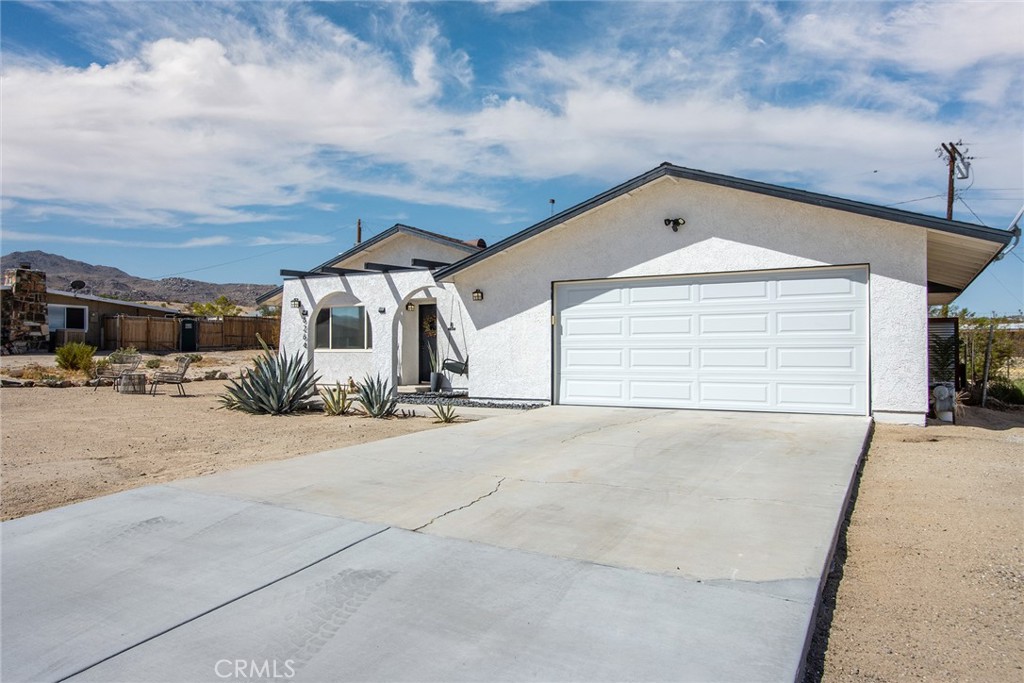 6264 Abronia Property Photo 3