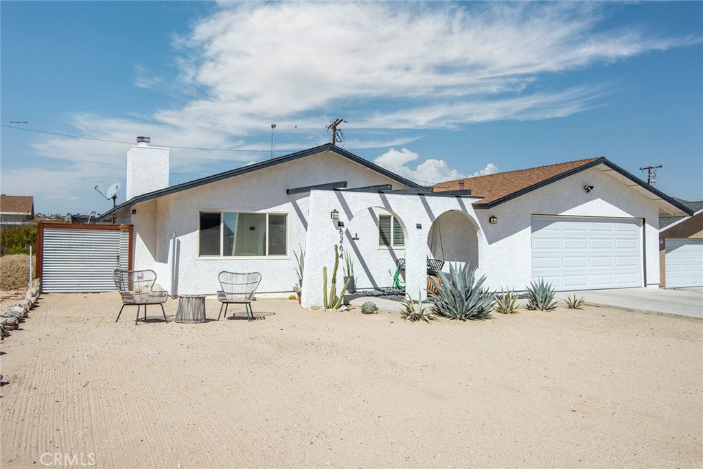 6264 Abronia Property Photo 4