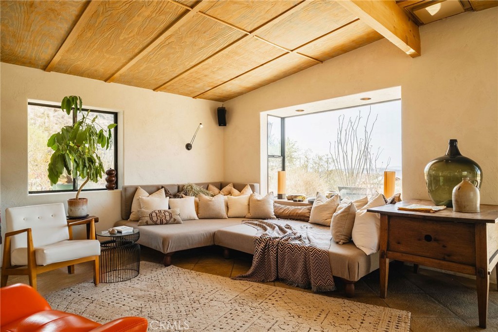 51222 Gamma Gulch Road Property Photo 11