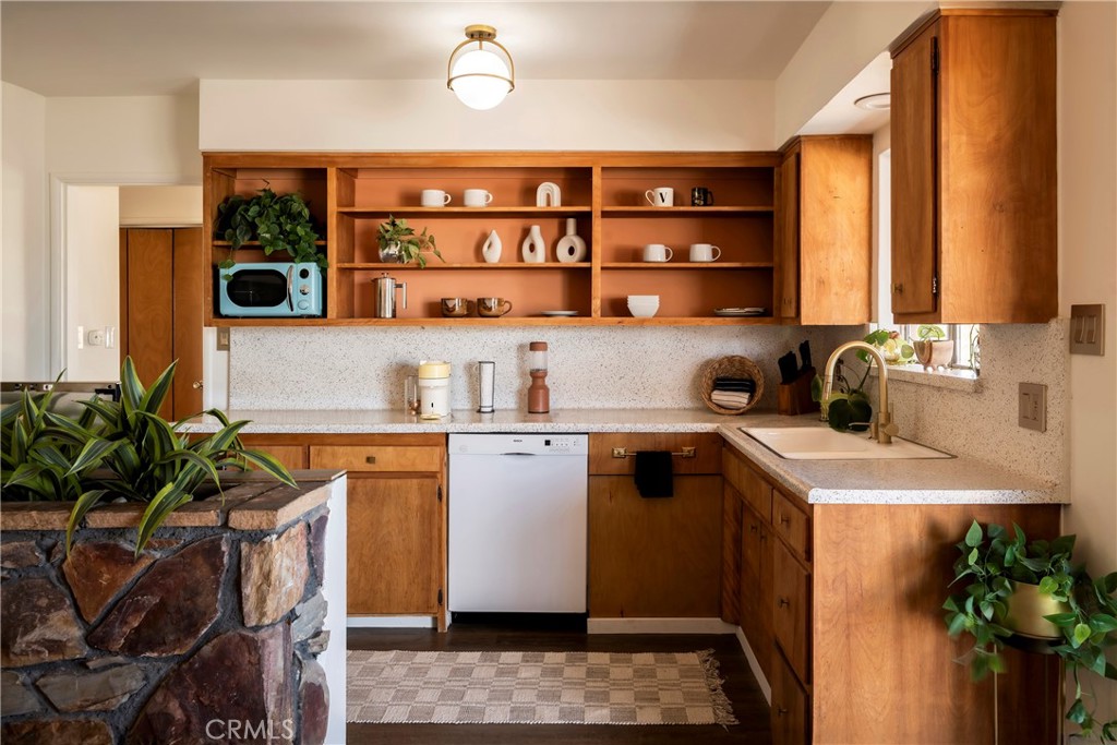 6610 Alpine Property Photo 17