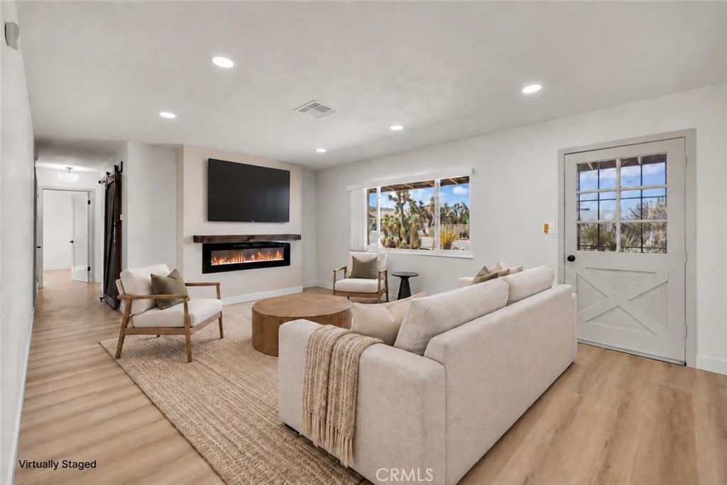 7623 Frontera Avenue Property Photo 4