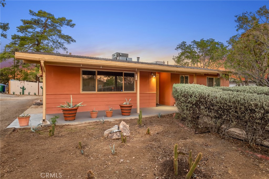 7896 Fox Trail Property Photo 1