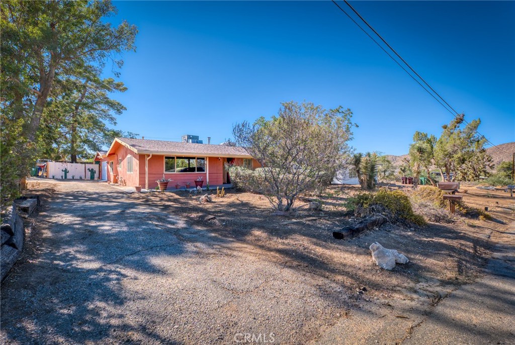 7896 Fox Trail Property Photo 3