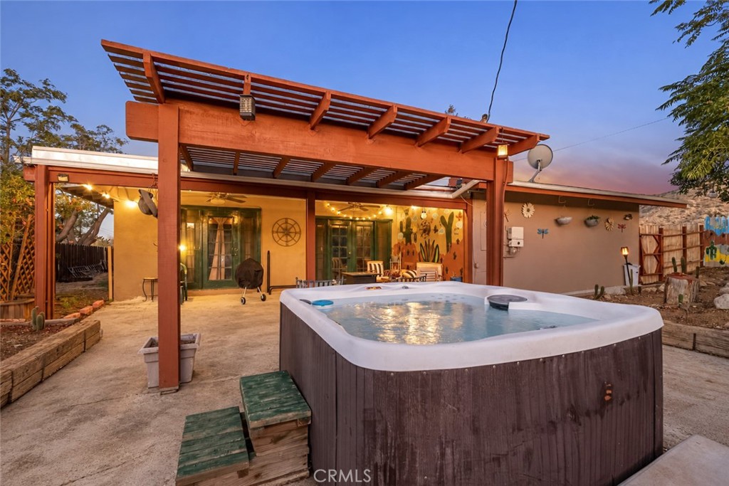 7896 Fox Trail Property Photo 7